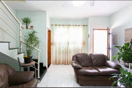 Casa à venda com 3 quartos, 84m² em Vila Carrão, São Paulo