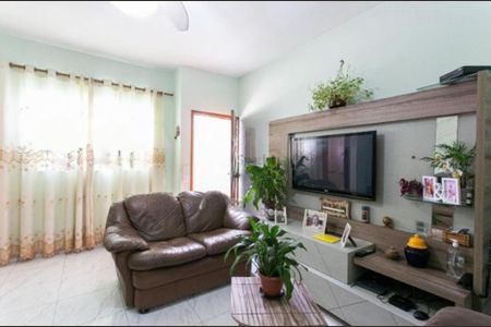 Casa à venda com 3 quartos, 84m² em Vila Carrão, São Paulo
