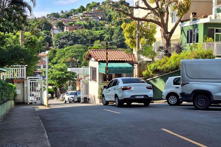 Apartamento à venda com 58m², 2 quartos e sem vagaÁrea comum