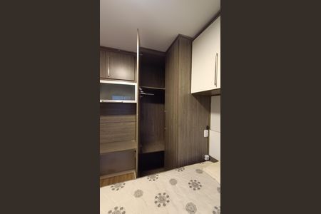 Apartamento para alugar com 68m², 1 quarto e 1 vaga Apartamento para alugar com 68m², 1 quarto e 1 vagaCloset quarto
