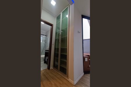 Apartamento para alugar com 68m², 1 quarto e 1 vaga Apartamento para alugar com 68m², 1 quarto e 1 vagaArmario
