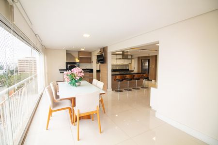 Apartamento para alugar com 130m², 3 quartos e 2 vagas Apartamento para alugar com 130m², 3 quartos e 2 vagasSala de Jantar / Varanda Gourmet