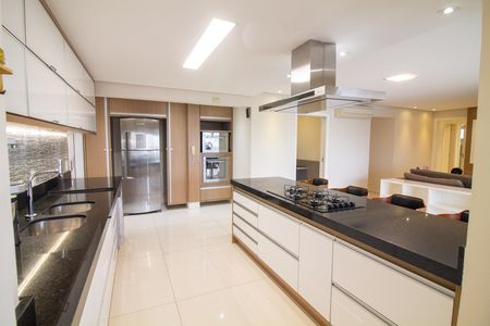 Apartamento para alugar com 130m², 3 quartos e 2 vagas Apartamento para alugar com 130m², 3 quartos e 2 vagasCozinha