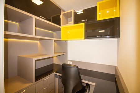Apartamento para alugar com 130m², 3 quartos e 2 vagas Apartamento para alugar com 130m², 3 quartos e 2 vagasEscritório