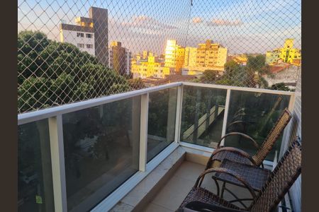 Apartamento à venda com 129m², 3 quartos e 3 vagas Apartamento à venda com 129m², 3 quartos e 3 vagasVaranda