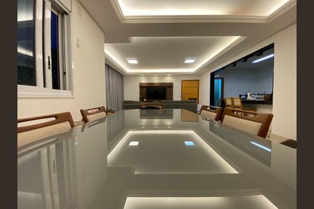 Apartamento à venda com 129m², 3 quartos e 3 vagas Apartamento à venda com 129m², 3 quartos e 3 vagasSala