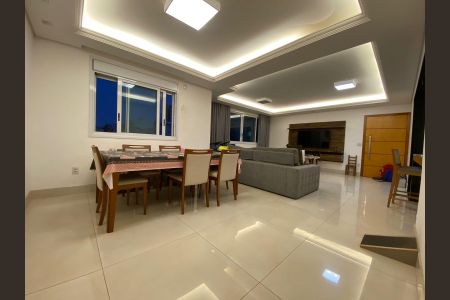 Apartamento à venda com 129m², 3 quartos e 3 vagas Apartamento à venda com 129m², 3 quartos e 3 vagasSala