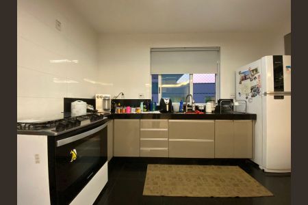 Apartamento à venda com 129m², 3 quartos e 3 vagas Apartamento à venda com 129m², 3 quartos e 3 vagasCozinha