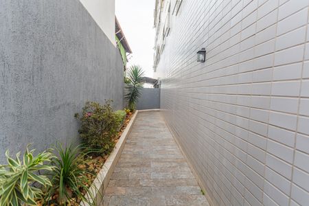 Apartamento à venda com 174m², 3 quartos e 2 vagas Apartamento à venda com 174m², 3 quartos e 2 vagasHall de entrada