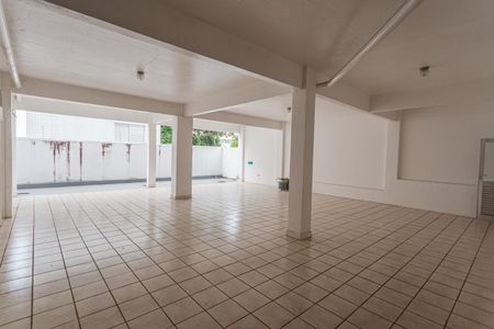 Apartamento à venda com 174m², 3 quartos e 2 vagas Apartamento à venda com 174m², 3 quartos e 2 vagasÁrea comum - Salão de festas