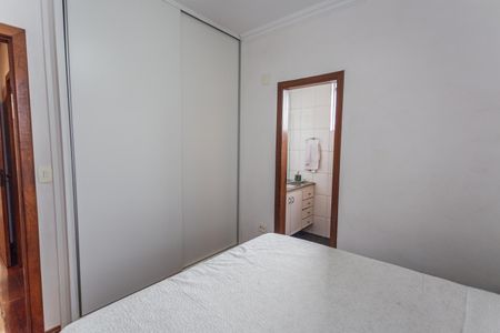 Apartamento à venda com 174m², 3 quartos e 2 vagas Apartamento à venda com 174m², 3 quartos e 2 vagasSuíte