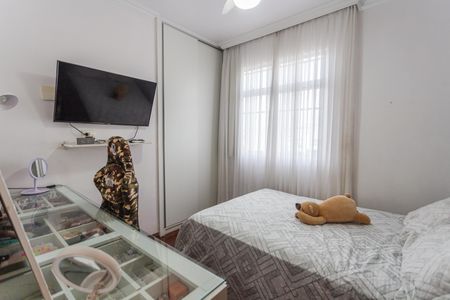 Apartamento à venda com 174m², 3 quartos e 2 vagas Apartamento à venda com 174m², 3 quartos e 2 vagasQuarto 2