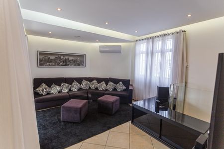 Apartamento à venda com 174m², 3 quartos e 2 vagas Apartamento à venda com 174m², 3 quartos e 2 vagasSala 2 na Cobertura Gourmet