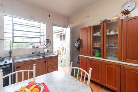 Casa à venda com 99m², 2 quartos e 2 vagasCozinha