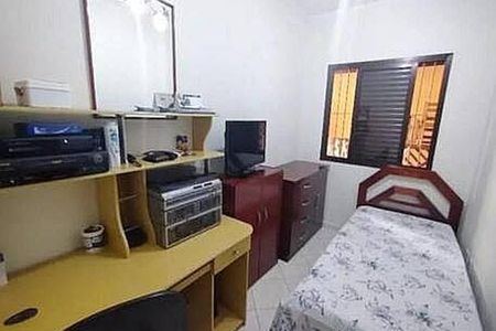 Casa à venda com 4 quartos, 200m² em Nova Gerti, São Caetano do Sul