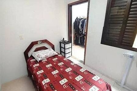 Casa à venda com 4 quartos, 200m² em Nova Gerti, São Caetano do Sul