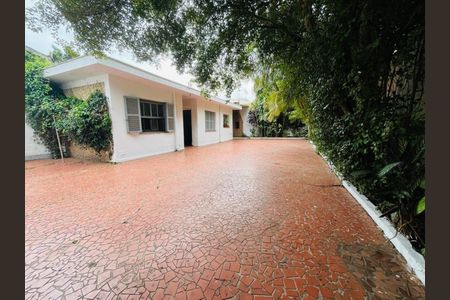 Casa à venda com 250m², 3 quartos e 6 vagas