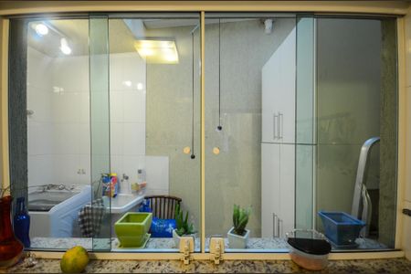 Casa à venda com 95m², 2 quartos e 1 vaga Casa à venda com 95m², 2 quartos e 1 vagaCozinha - Janela