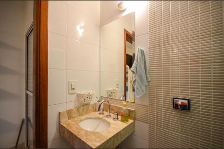 Casa à venda com 95m², 2 quartos e 1 vaga Casa à venda com 95m², 2 quartos e 1 vagaSuíte 1 - Banheiro