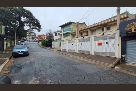 Casa à venda com 95m², 2 quartos e 1 vaga Casa à venda com 95m², 2 quartos e 1 vagaFachada