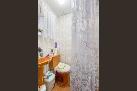 Casa à venda com 180m², 4 quartos e 2 vagas Casa à venda com 180m², 4 quartos e 2 vagasBanheiro (Casa 2)