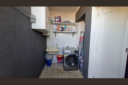 Casa de condomínio à venda com 110m², 2 quartos e 1 vaga