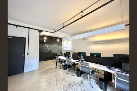 Casa à venda com 10 quartos, 380m² em Jardim Paulista, São Paulo