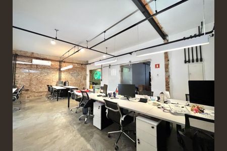 Casa à venda com 10 quartos, 380m² em Jardim Paulista, São Paulo