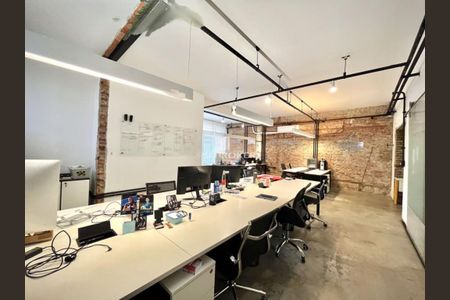 Casa à venda com 10 quartos, 380m² em Jardim Paulista, São Paulo