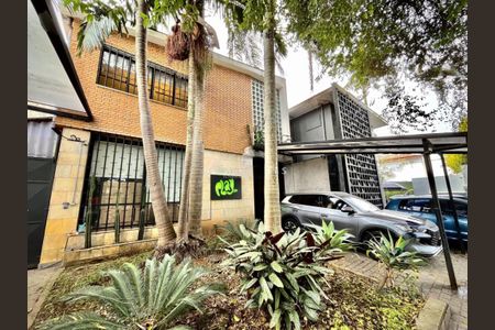Casa à venda com 380m², 10 quartos e 4 vagas