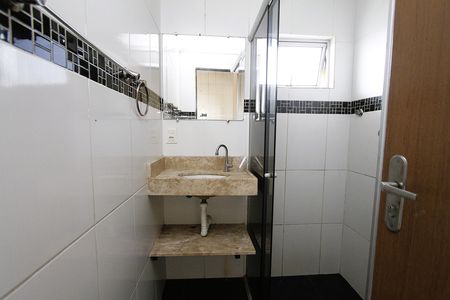 Casa para alugar com 60m², 2 quartos e sem vagaBanheiro