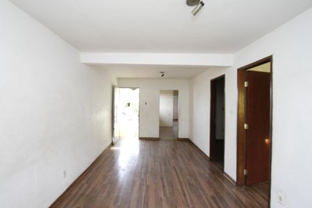Casa para alugar com 60m², 2 quartos e sem vagaSala