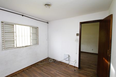 Quarto 1 de casa à venda com 2 quartos, 60m² em Caiçaras, Belo Horizonte