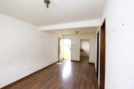 Sala de casa à venda com 2 quartos, 60m² em Caiçaras, Belo Horizonte
