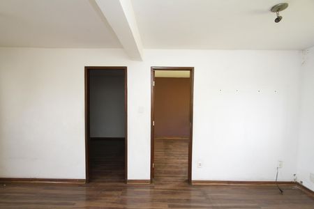 Sala de casa à venda com 2 quartos, 60m² em Caiçaras, Belo Horizonte