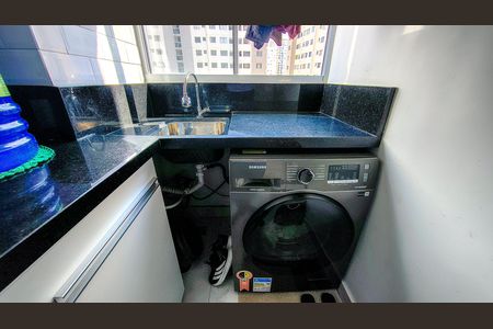 Apartamento à venda com 42m², 2 quartos e sem vaga Apartamento à venda com 42m², 2 quartos e sem vagaCozinha e Área de Serviço