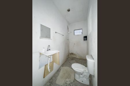Casa para alugar com 60m², 2 quartos e sem vaga Casa para alugar com 60m², 2 quartos e sem vagaBanheiro