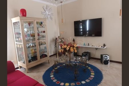 Casa para alugar com 350m², 3 quartos e 2 vagas