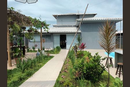 Casa para alugar com 3 quartos, 350m² em Jardim Atlântico Leste, Maricá