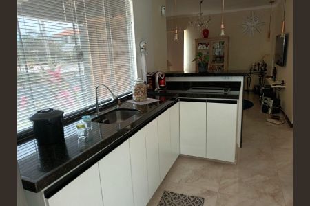 Casa para alugar com 350m², 3 quartos e 2 vagas