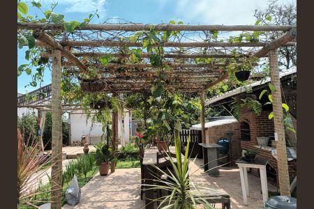 Casa para alugar com 350m², 3 quartos e 2 vagas