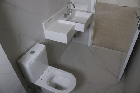Apartamento à venda com 222m², 4 quartos e 5 vagasBanheiro 1