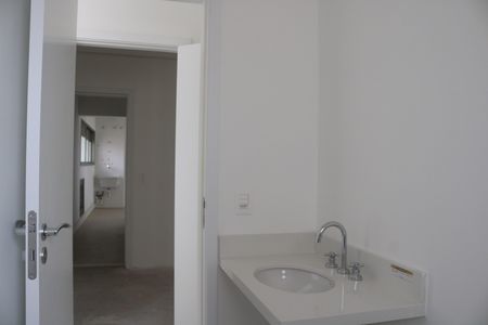 Apartamento à venda com 222m², 4 quartos e 5 vagasBanheiro 2