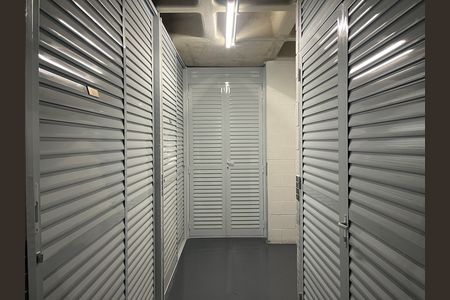 Apartamento à venda com 222m², 4 quartos e 5 vagas Apartamento à venda com 222m², 4 quartos e 5 vagasDepósito