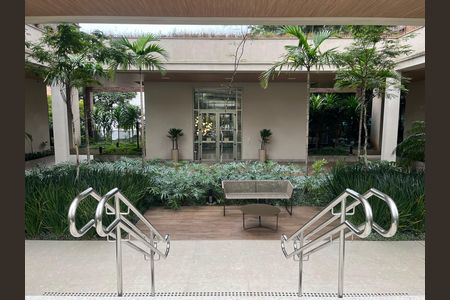 Apartamento à venda com 222m², 4 quartos e 5 vagas Apartamento à venda com 222m², 4 quartos e 5 vagasÁrea comum
