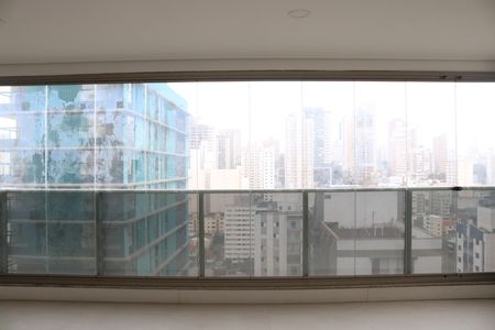 Apartamento à venda com 222m², 4 quartos e 5 vagasSala e Cozinha Integrada