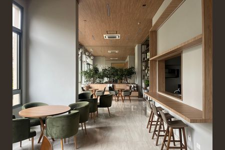 Apartamento à venda com 222m², 4 quartos e 5 vagas Apartamento à venda com 222m², 4 quartos e 5 vagasÁrea comum - Salão de festas