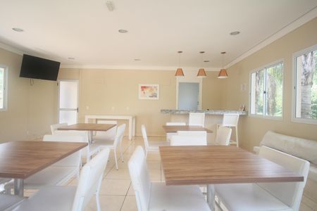 Apartamento para alugar com 44m², 2 quartos e 1 vagaÁrea comum - Salão de festas