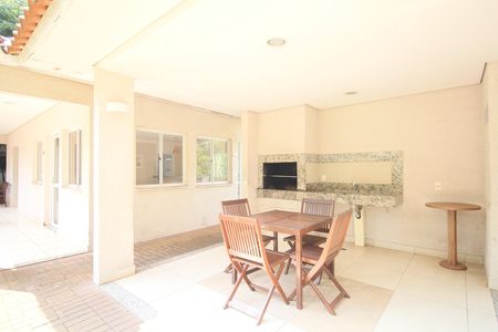 Apartamento para alugar com 44m², 2 quartos e 1 vagaÁrea comum - Churrasqueira
