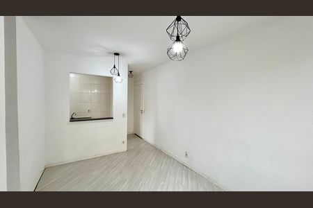 Apartamento para alugar com 44m², 2 quartos e sem vaga Apartamento para alugar com 44m², 2 quartos e sem vagaSala